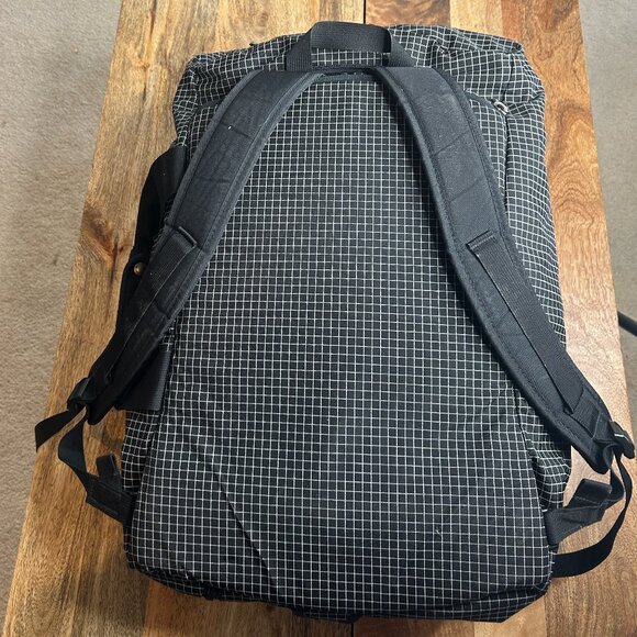 Tom Bihn  Aeronaut 45 - Picture 3 of 8